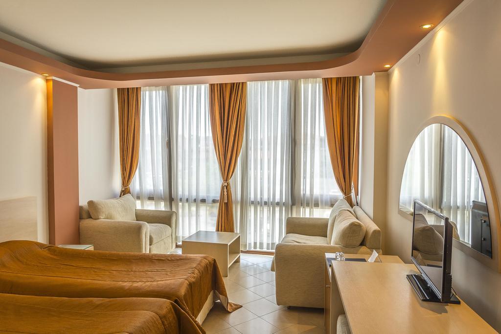 Family Hotel Gold Pearl (Adults Only) Sunny Beach Dış mekan fotoğraf