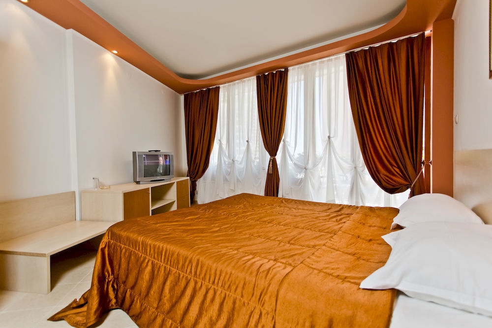 Family Hotel Gold Pearl (Adults Only) Sunny Beach Dış mekan fotoğraf