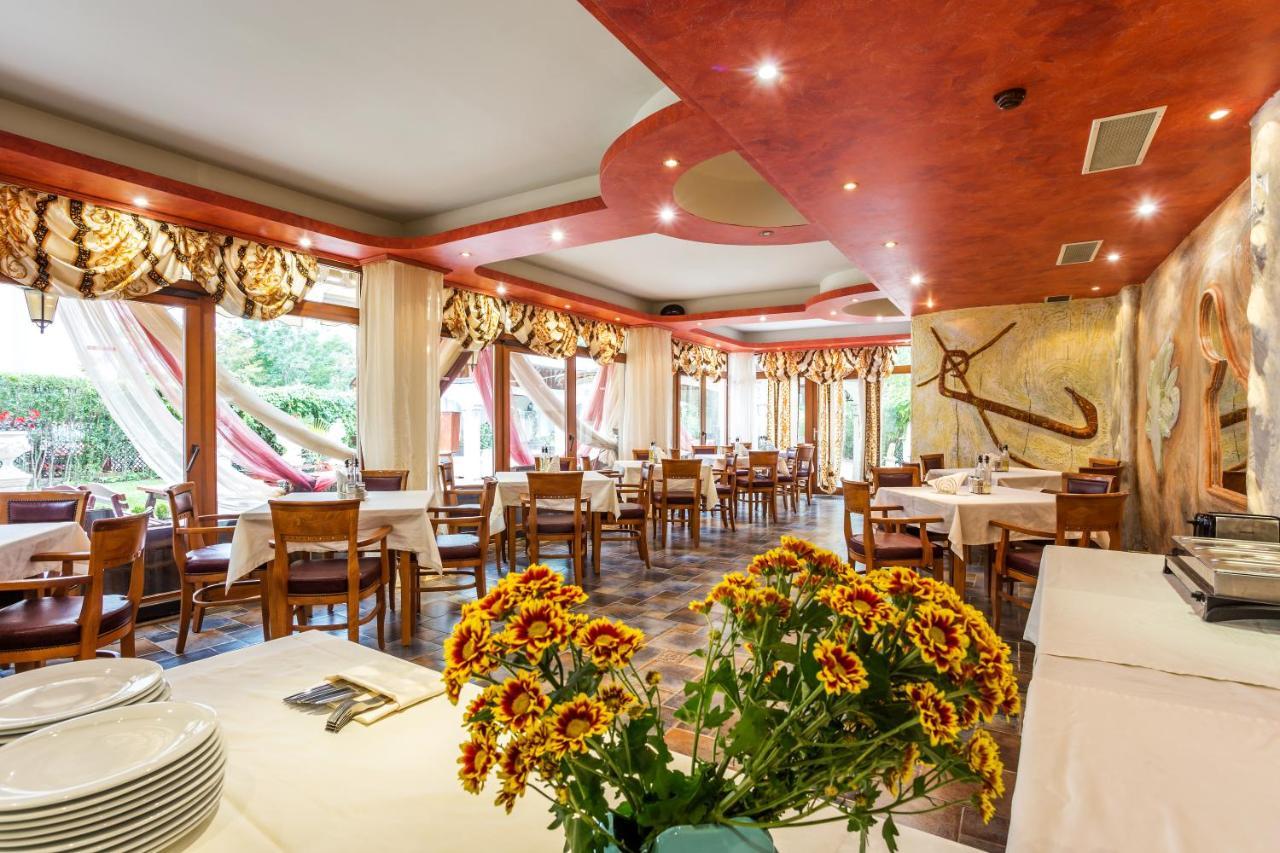 Family Hotel Gold Pearl (Adults Only) Sunny Beach Dış mekan fotoğraf